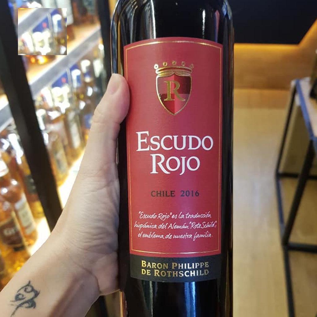 Rượu vang Chile Escudo Rojo