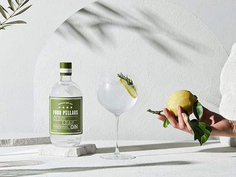 rượu gin four pillars olive laef