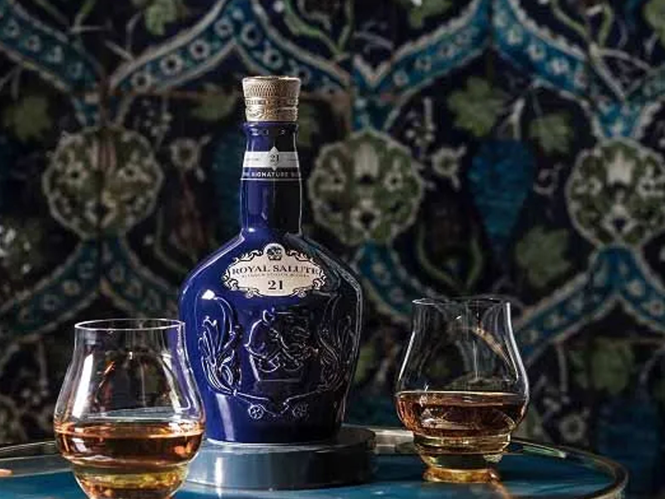 rượu whisky chivas 21 năm