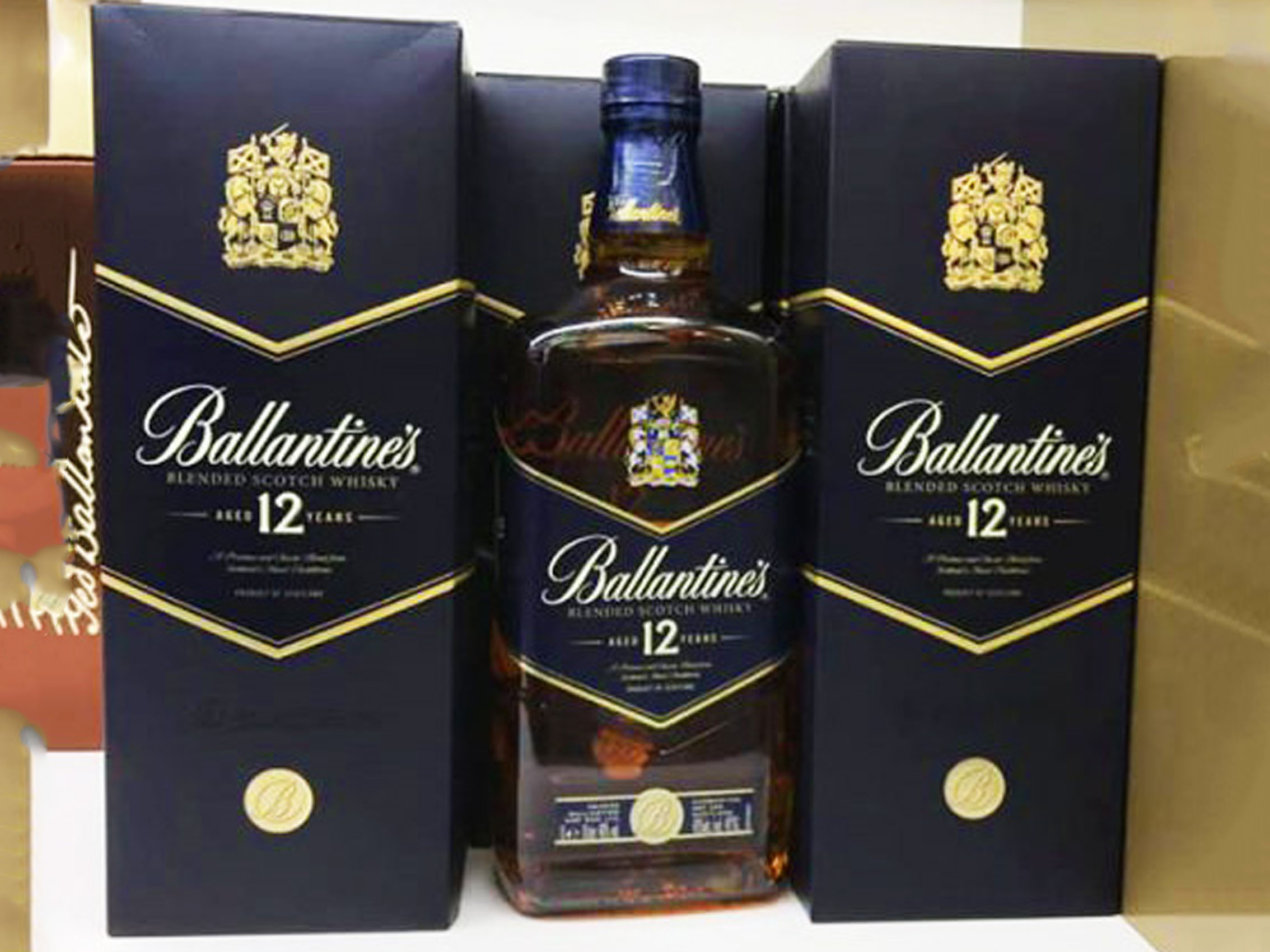 rượu vang ballantine’s 12 year old (quà tết 2025)