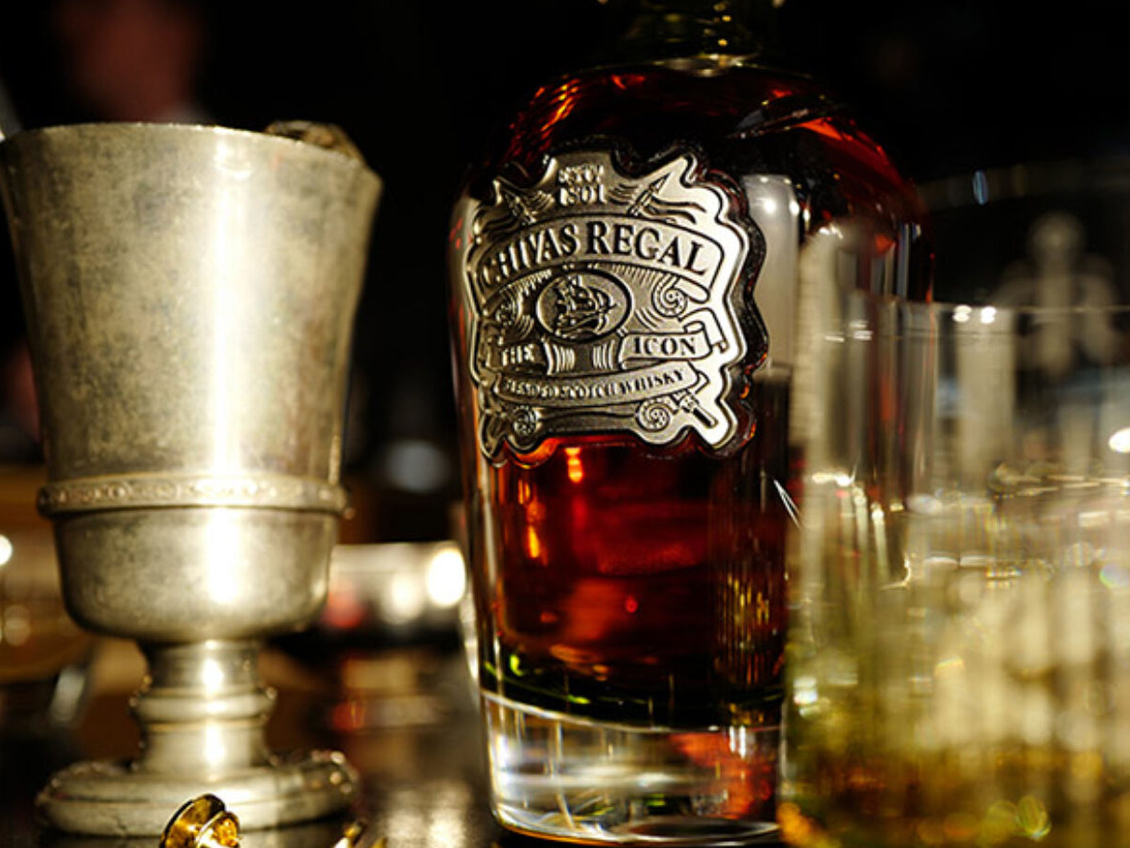 rượu chivas regal the icon