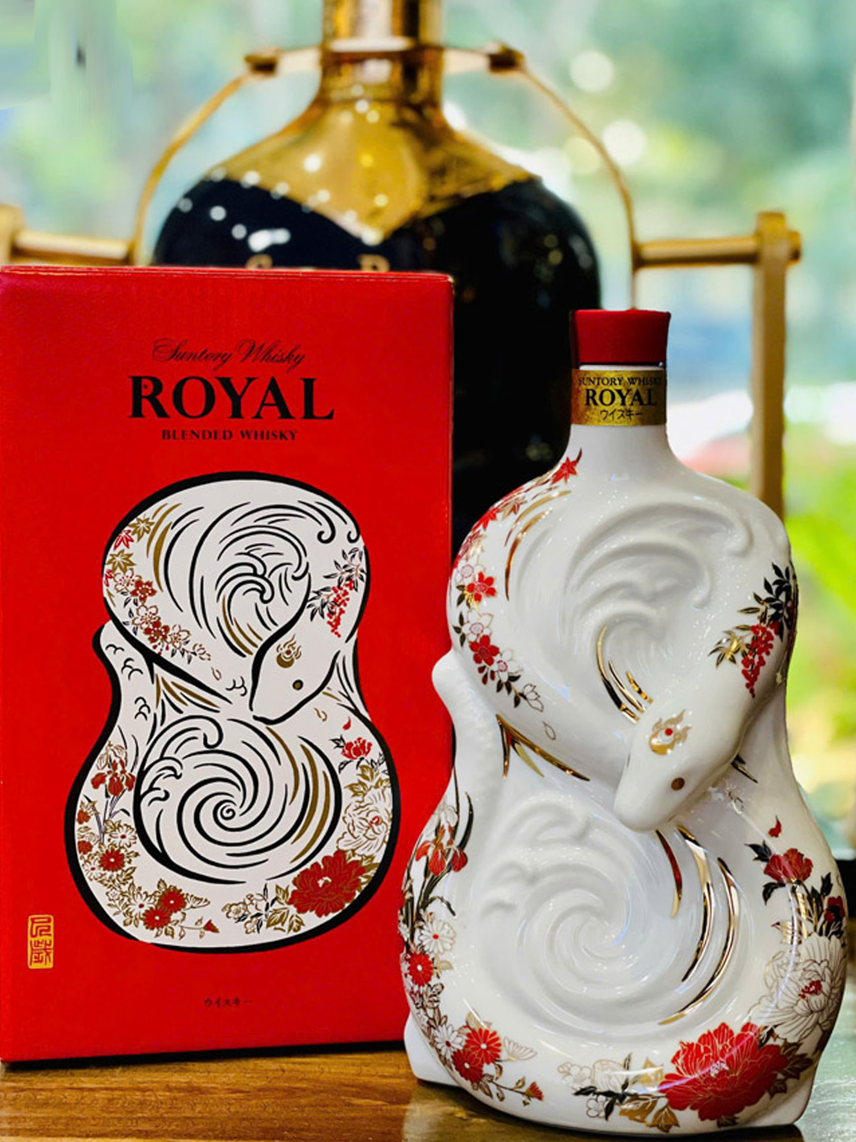 rượu suntory royal snake 2025 (hộp quà tết 2025)