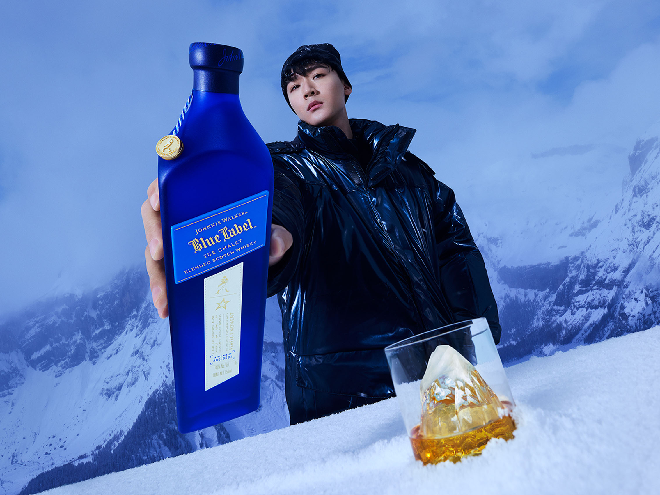 rượu johnnie walker blue label ice chalet