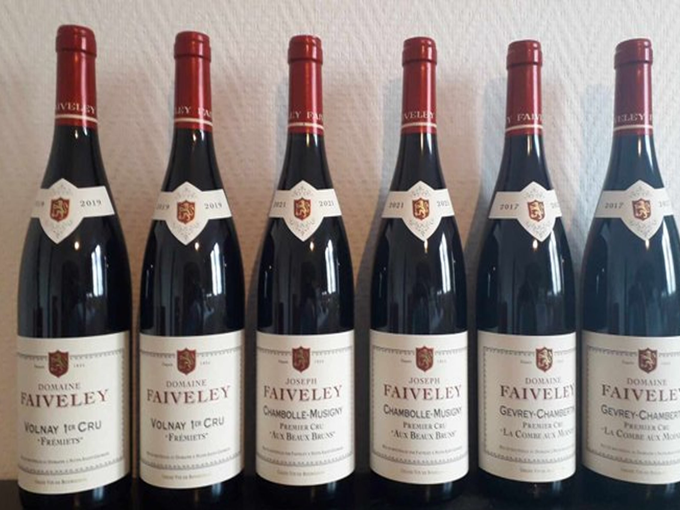rượu vang domaine faiveley volnay premier cru frémiets