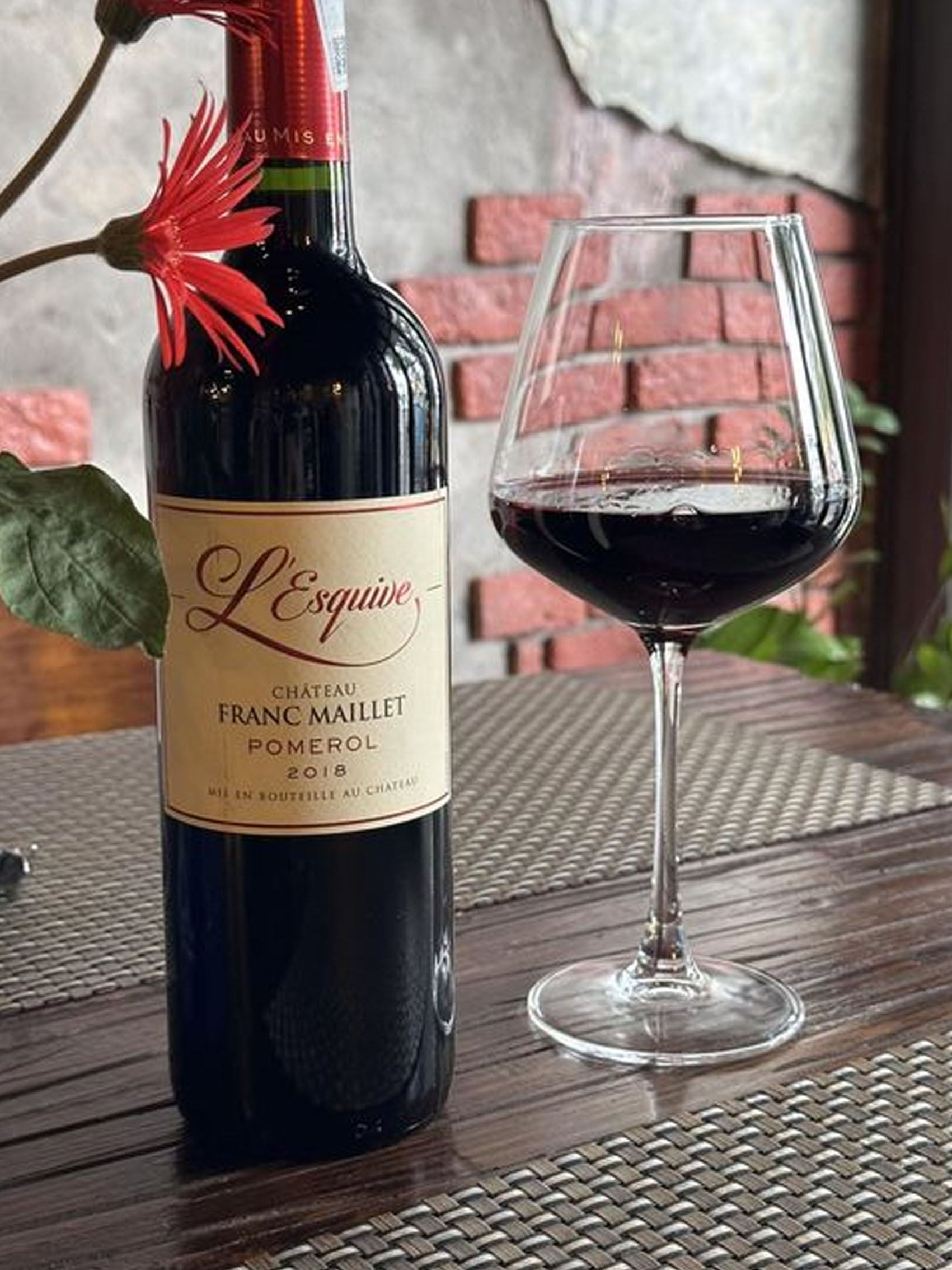 rượu vang l'esquive chateau franc maillet