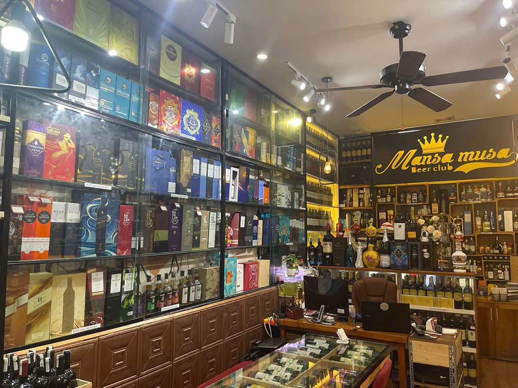 Giá rượu Chivas 18 hộp quà Giá rượu Chivas 18 hộp quà