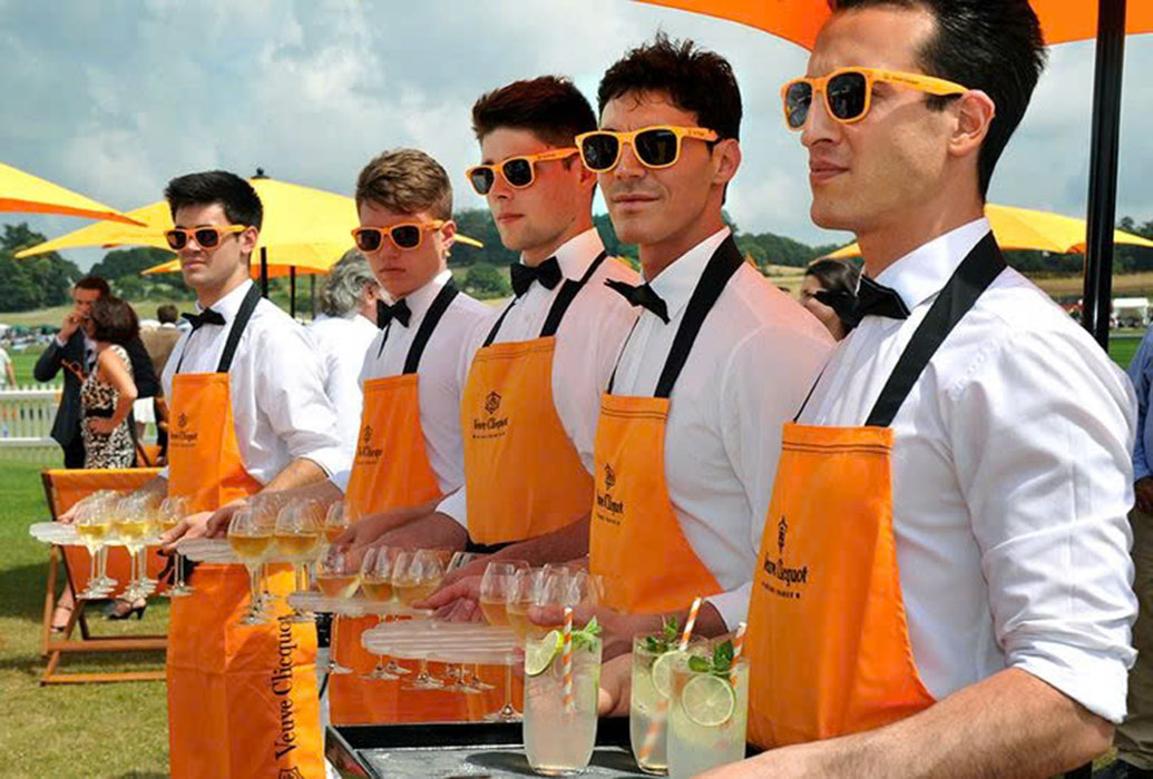 Jagermeister Orange: Rượu mùi cam Sicilian, hậu vị đắng Jagermeister Orange: Rượu mùi cam Sicilian, hậu vị đắng