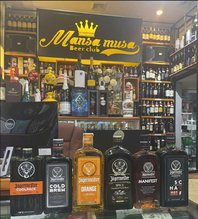 Jagermeister Orange: Rượu mùi cam Sicilian, hậu vị đắng