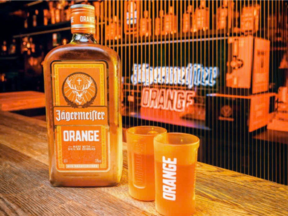 Thưởng thức Jagermeister Orange: Shot lạnh, chai bắt mắt Thưởng thức Jagermeister Orange: Shot lạnh, chai bắt mắt