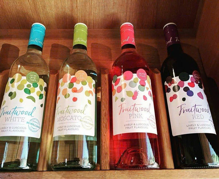 Bí quyết chọn rượu vang moscato hoàn hảo cho phụ nữ Bí quyết chọn rượu vang moscato hoàn hảo cho phụ nữ