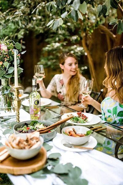 Top 10 chai rượu vang moscato phụ nữ yêu thích nhất Top 10 chai rượu vang moscato phụ nữ yêu thích nhất