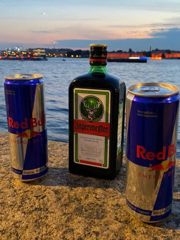 cách pha jagermeister với redbull