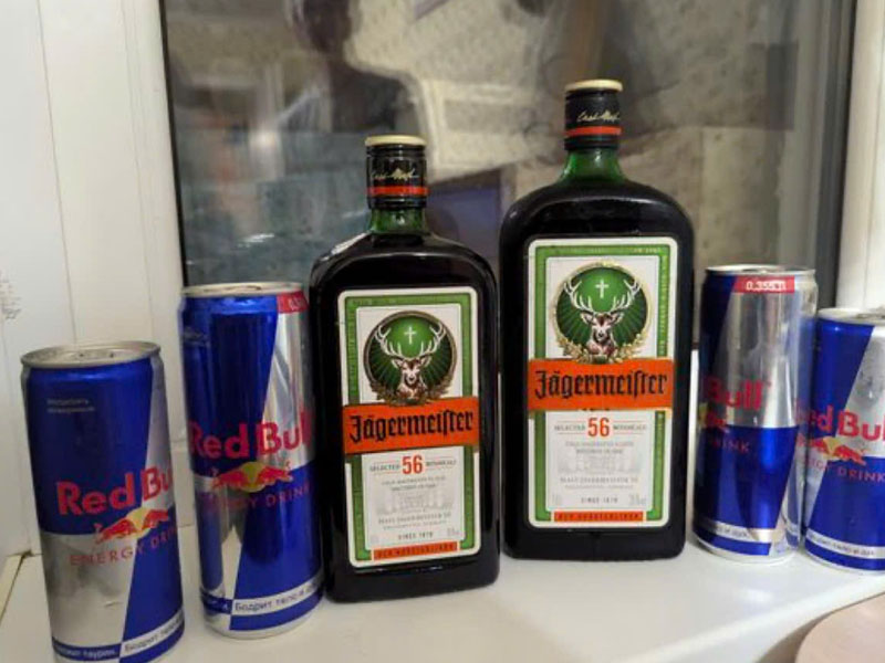 cách pha jagermeister với redbull