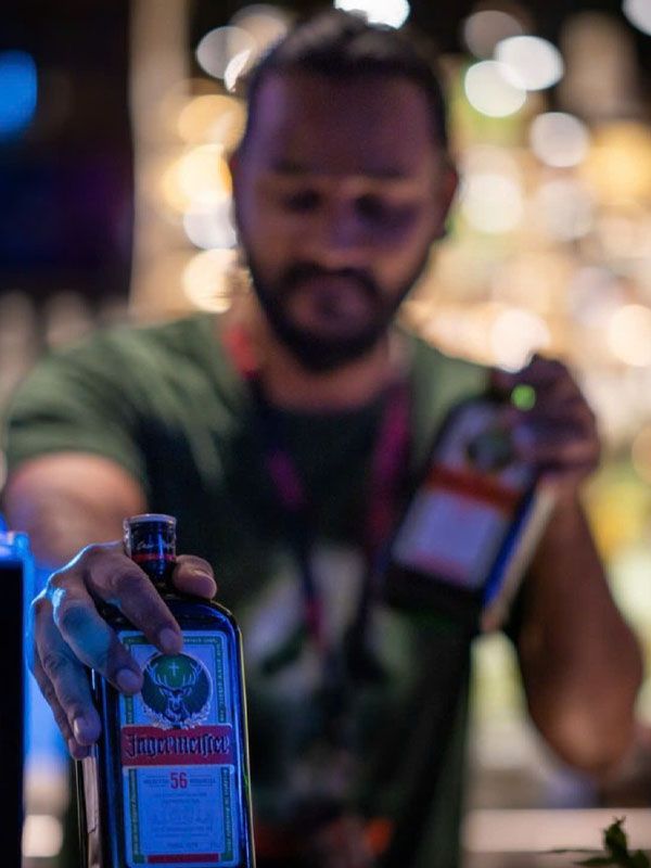 jagermeister là rượu gì? rượu jagermeister bao nhiêu độ