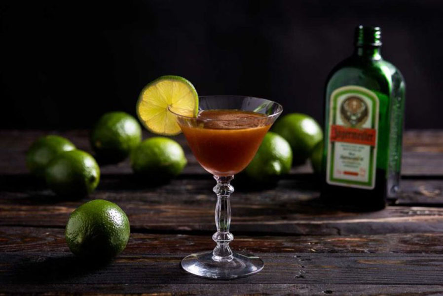 Rượu Jagermeister: Bí quyết thưởng thức chuẩn bartender!