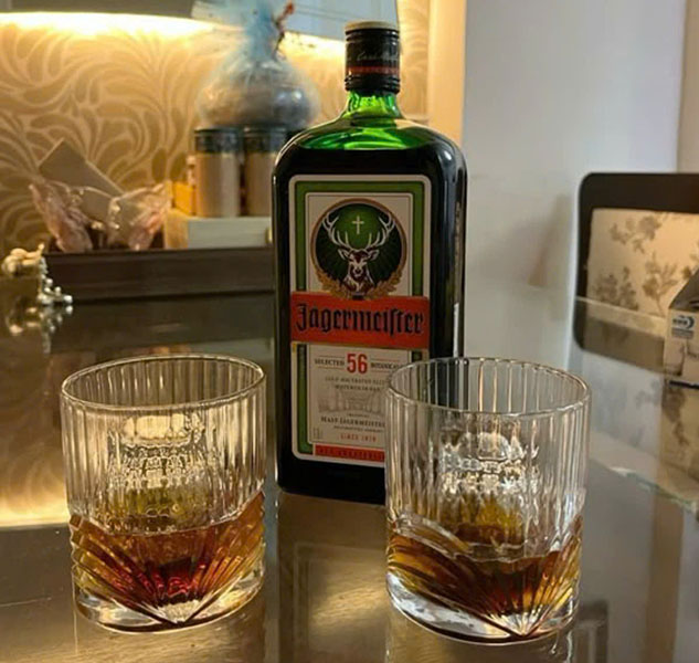 rượu jägermeister: tất tần tật về loại rượu thảo mộc đức nổi tiếng