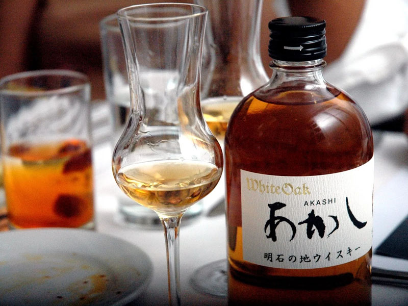 rượu whisky nhật akashi white oak