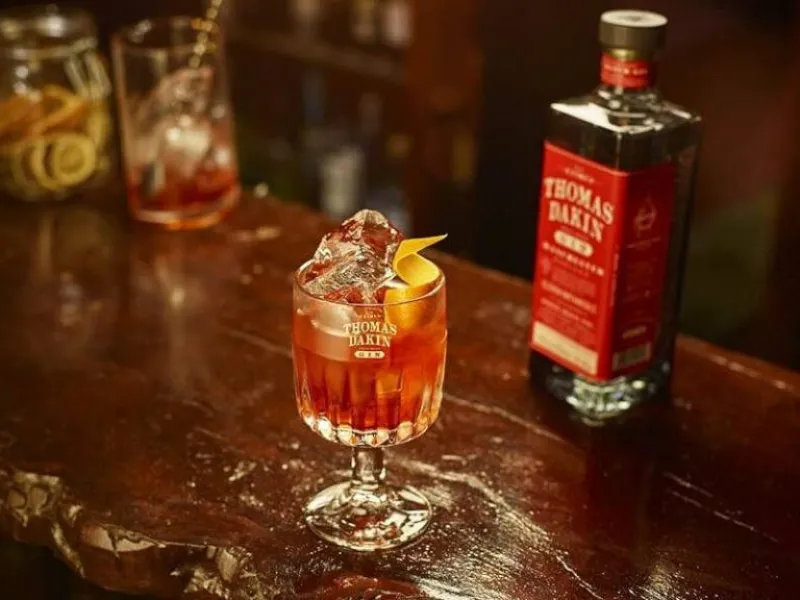 gin thomas dakin small batch