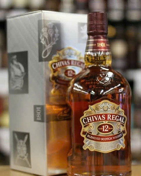 hộp quà tết rượu chivas cao cấp, quà tặng doanh nghiệp 2026?