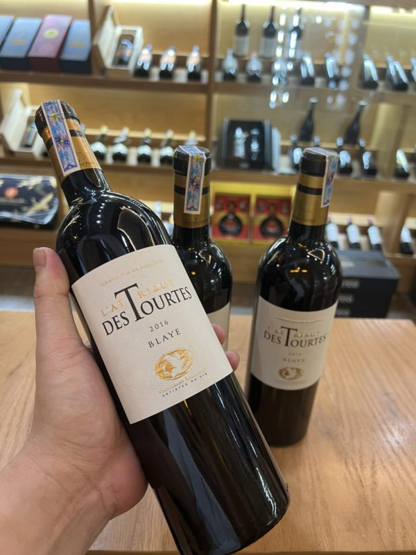 rượu vang château des tourtes l'attribut des tourtes rượu vang château des tourtes l'attribut des tourtes