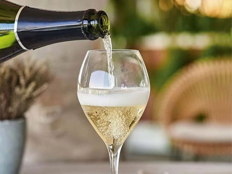 rượu vang không cồn sparkling ruby castle white grape