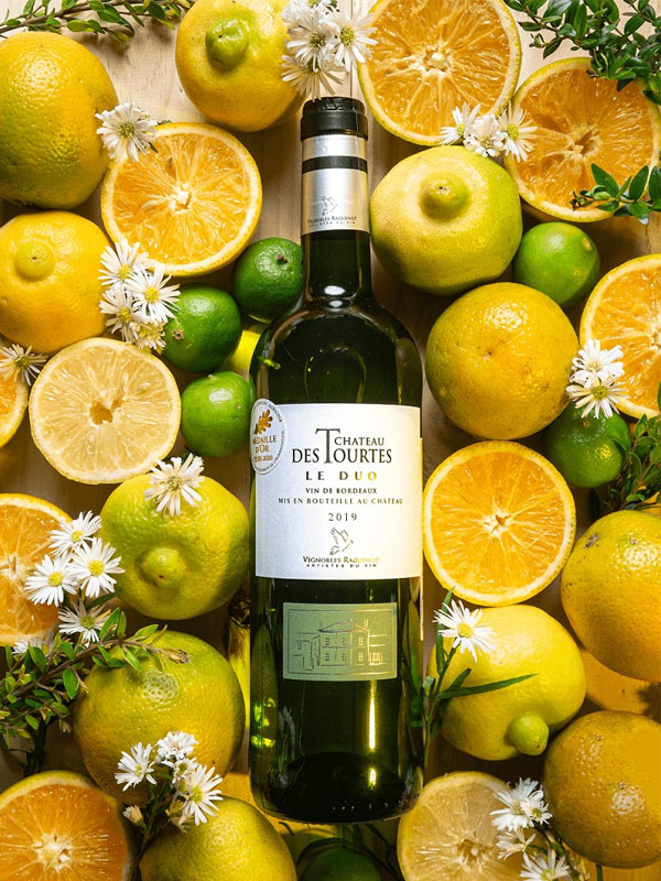 rượu vang trắng château des tourtes duo