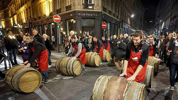 beaujolais nouveau 2025: nguồn gốc, ý nghĩa và câu chuyện