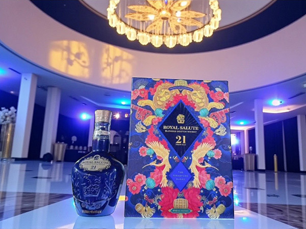 chivas 21 năm hộp quà tết 2026: biểu tượng đẳng cấp