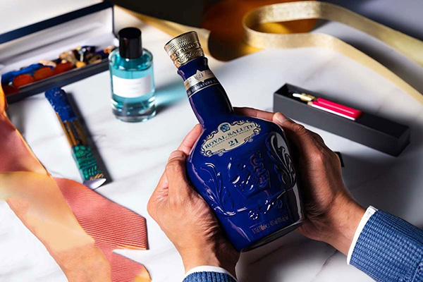 đặc điểm nổi bật của chivas 21 royal salute tết