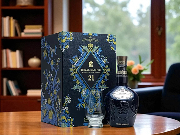 giá chivas 21 hộp quà tết 2026 mới nhất hiện nay