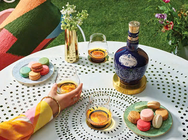 giá chivas 21 hộp quà tết 2026 mới nhất hiện nay