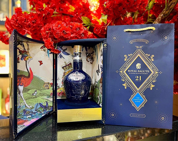 giá chivas 21 hộp quà tết 2026 mới nhất hiện nay