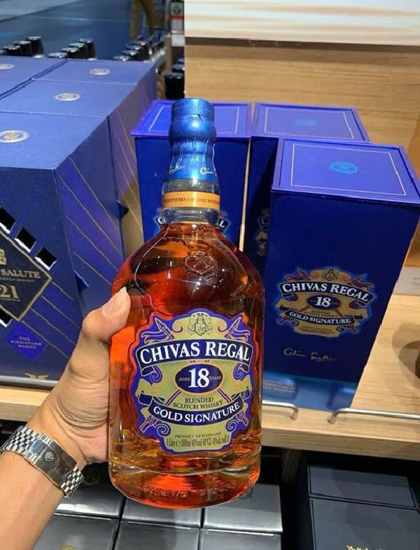 mua chivas 18 mẫu mới 2026 ở đâu uy tín cho tết?