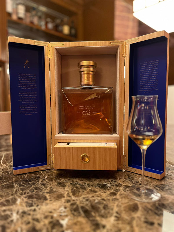 rượu johnnie walker 52 year old hộp quà tết 2026