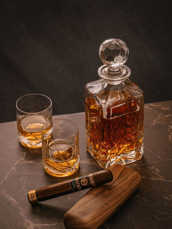 rượu johnnie walker bicentenary blend 28 hộp quà tết 2026