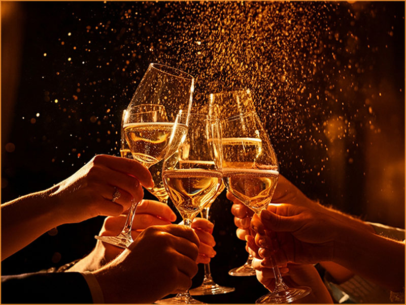 rượu louis eschenauer 24 carat gold esprit d'or rượu louis eschenauer 24 carat gold esprit d'or