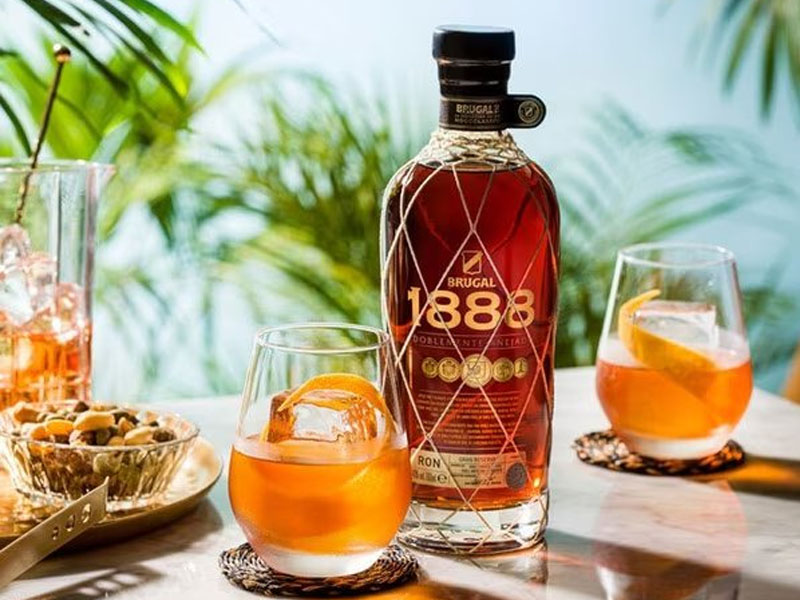 rượu rum brugal 1888