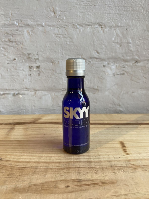 rượu vodka skyy 50ml