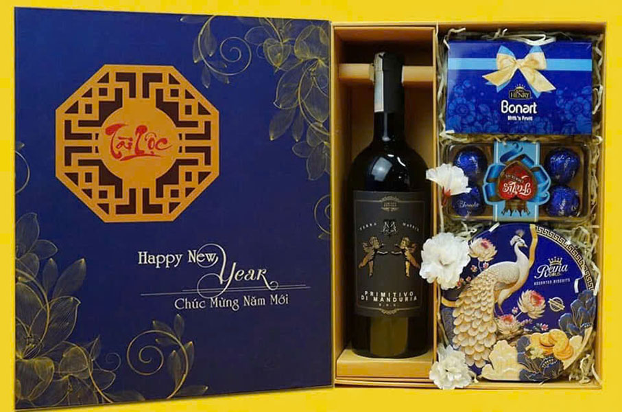 xu hướng hộp quà rượu vang tết 2026 độc đáo sang trọng