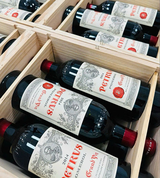 xu hướng hộp quà rượu vang tết 2026 độc đáo sang trọng