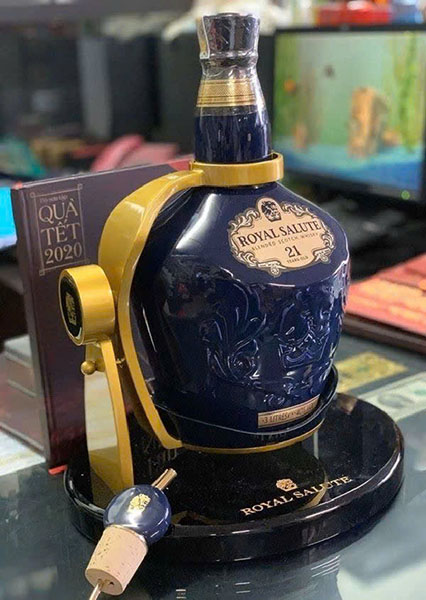 ý nghĩa chivas 21 năm trong hộp quà tết 2026 ý nghĩa chivas 21 năm trong hộp quà tết 2026