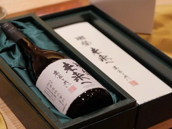 bảng giá rượu sake quà tết 2026 chi tiết nhất