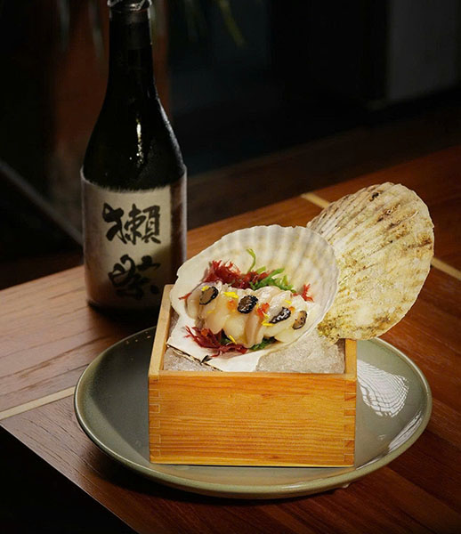 chọn rượu sake quà tết 2026: chuẩn vị, sang trọng