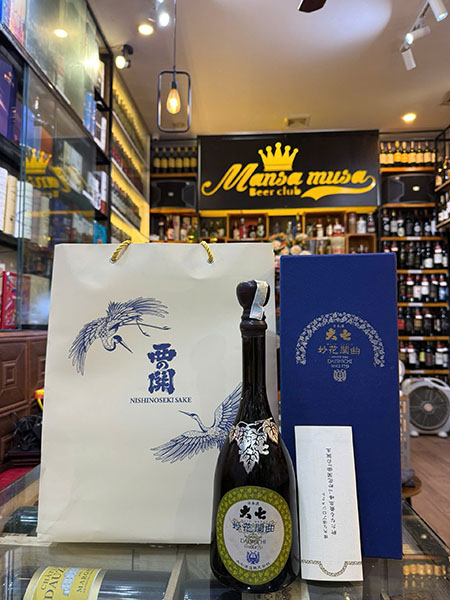 chọn rượu sake quà tết 2026: chuẩn vị, sang trọng