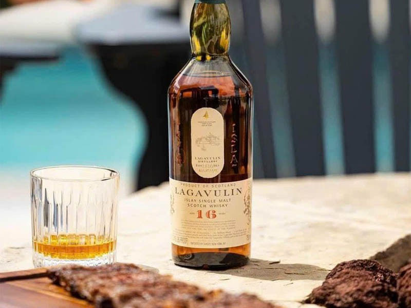 rượu lagavulin 16 y.o hộp quà tết 2026