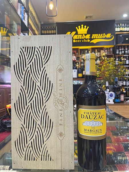 Giải đáp thắc mắc mua hộp quà tết rượu vang 300k ở đâu uy tín và sang trọng