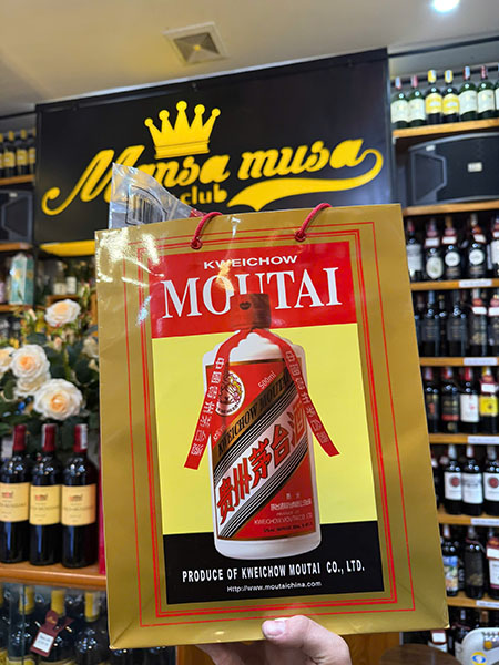 phân biệt rượu mao đài thật giả khi mua quà tết 2026