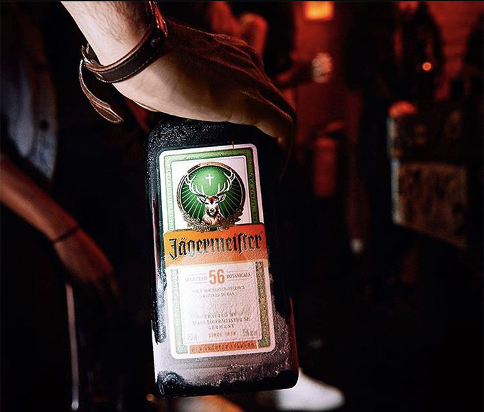 cầu giấy tối thứ 6: rượu jager và những người bạn cực chill