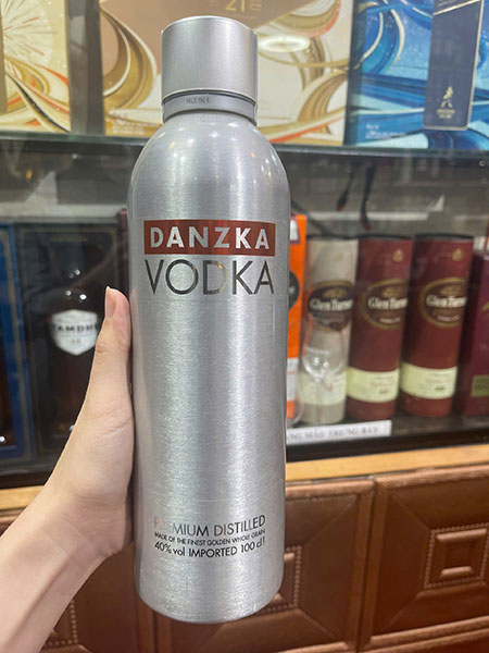 set vodka danzka nhôm 1 lít giao nhanh khu vực mỹ đình set vodka danzka nhôm 1 lít giao nhanh khu vực mỹ đình
