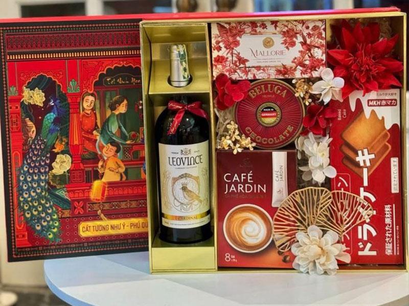 ship ngay hộp quà rượu vang tết trong 30p ở cầu giấy giá tốt